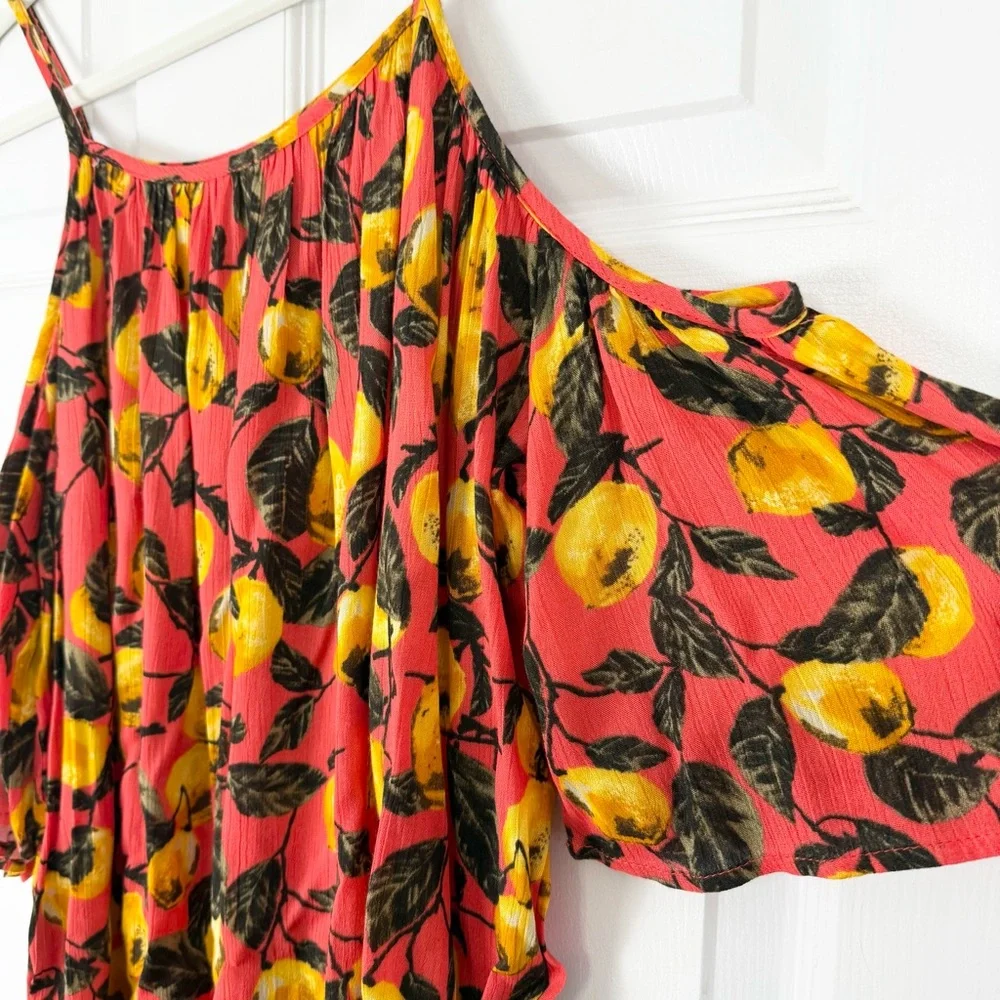 Easel Lemon Graphic Cold Shoulder Loose Flowy Top Small